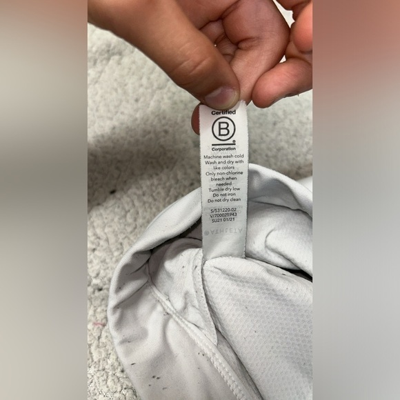 Athleta women’s ultimate sports bra - Picture 5 of 8